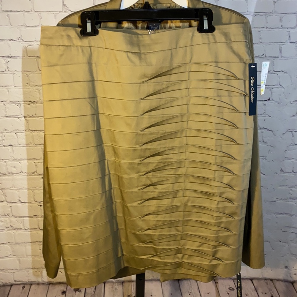 NWT CHLOE MADISON WOMEN’S SUIT - Picture 13 of 16